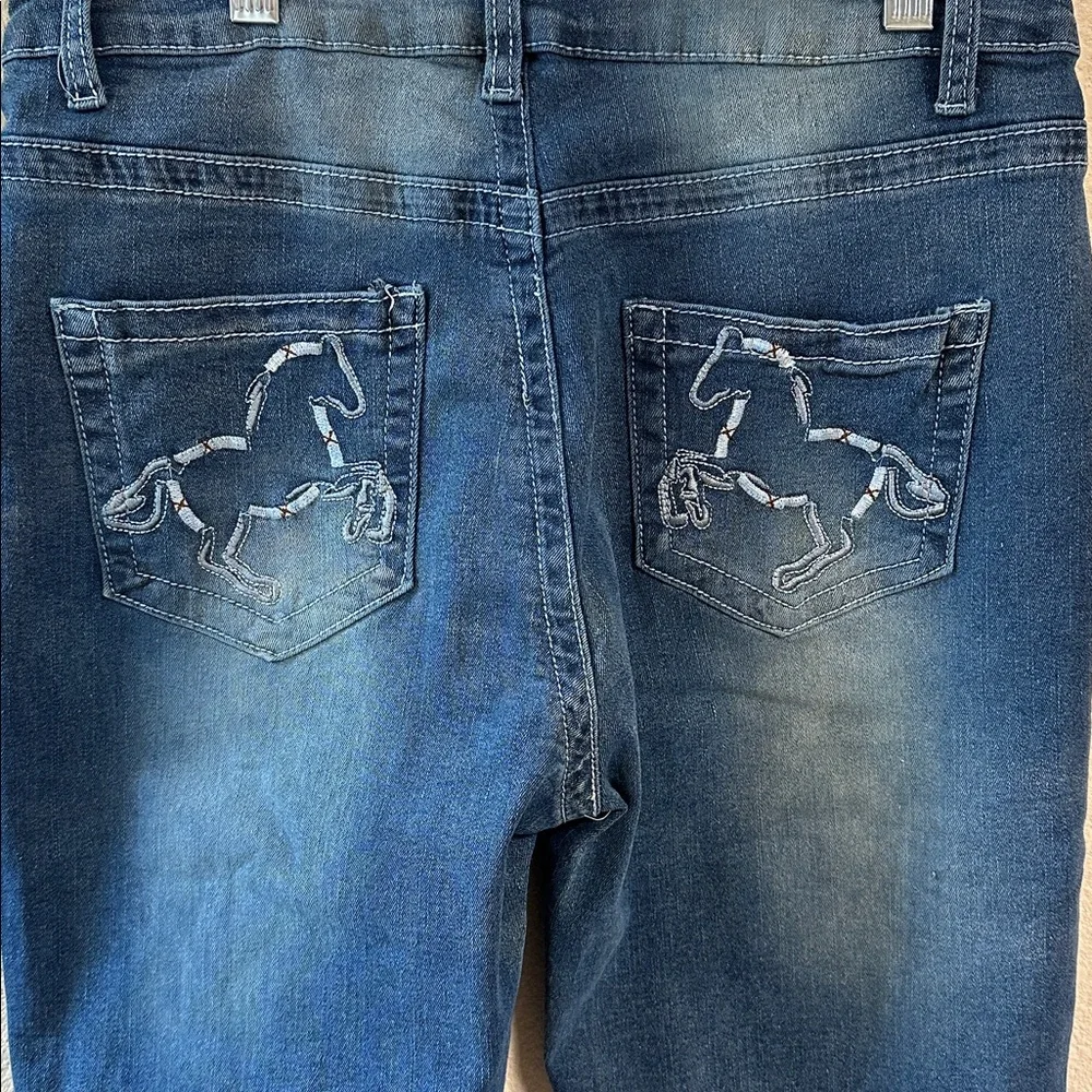 Dark Wash Straight Leg Jeans with Horses on Back Pockets Size Large